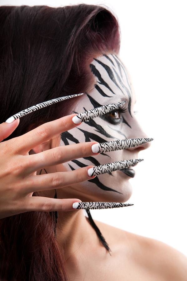 long-zebra-nails.jpg